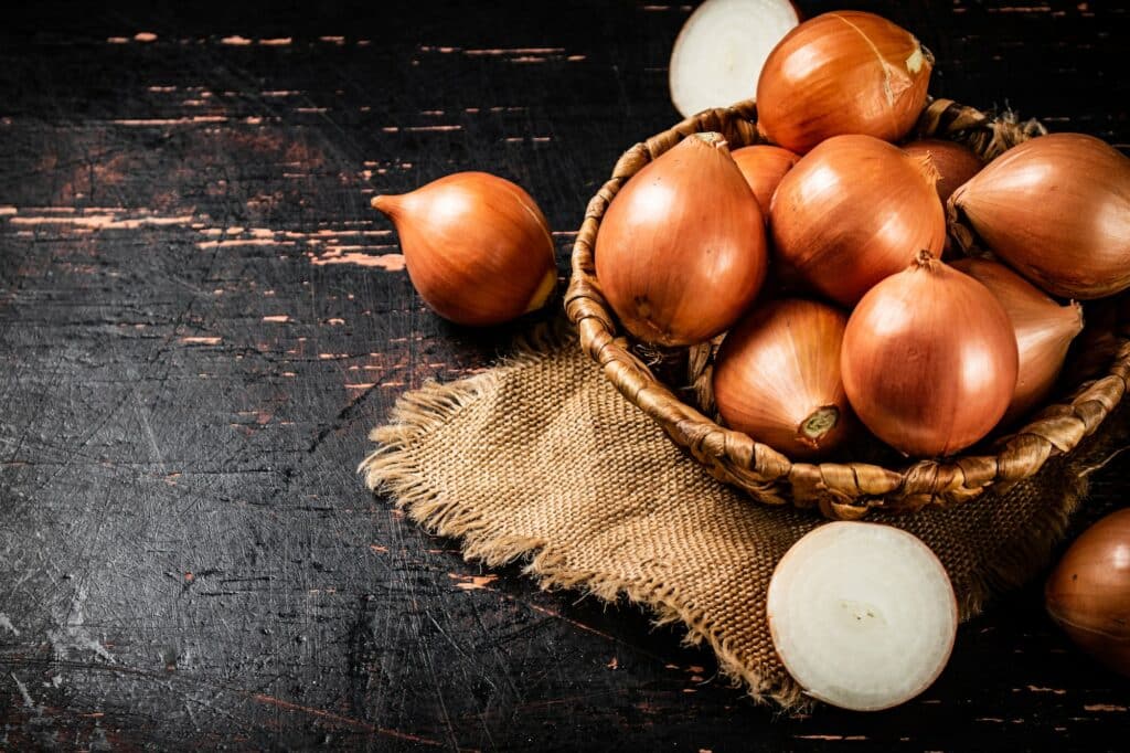 Cibulová zelenina - žlutá cibule