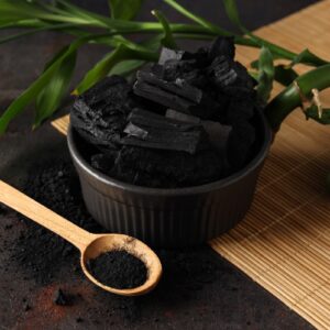 aktivní uhlí - biochar pro rosltiny