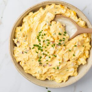 domácí vajíčková pomazánka s pažitkou