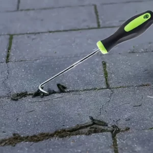 Škrabka plevele ve spárách