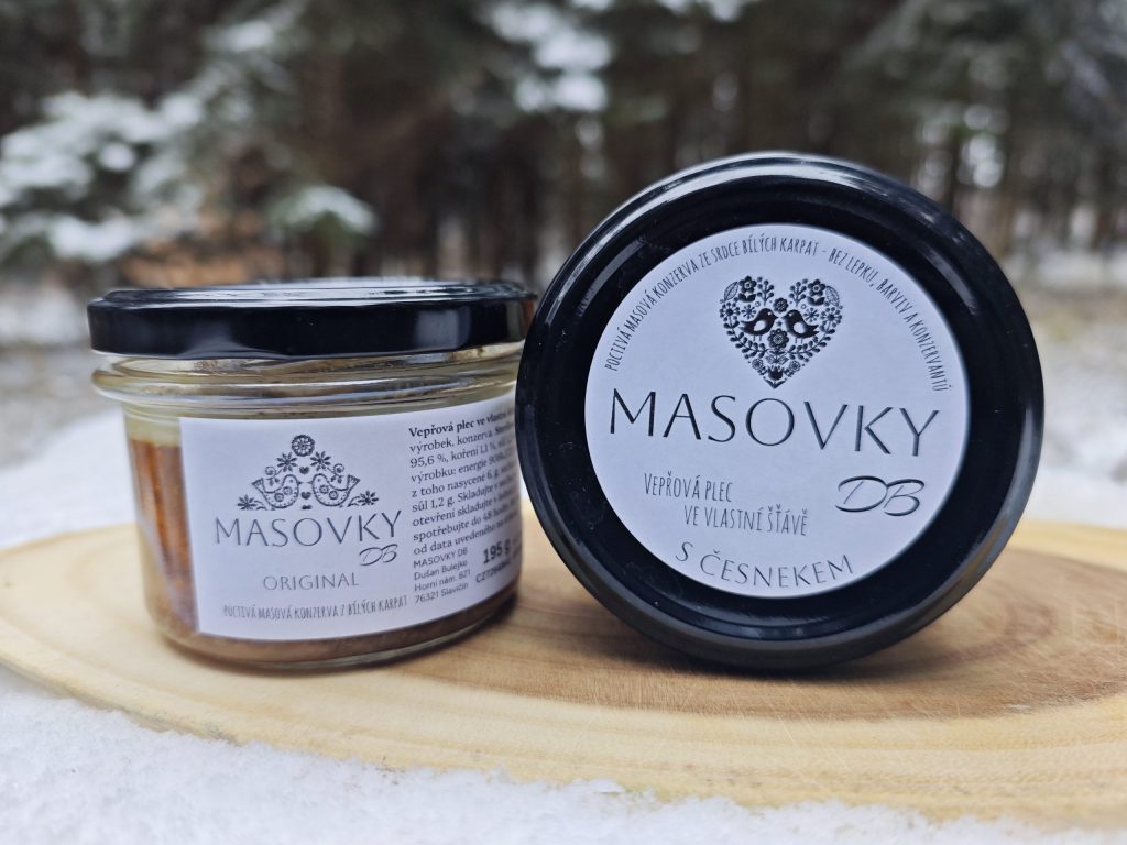 Vepřová plec ve vlastní šťávě s česnekem 185g